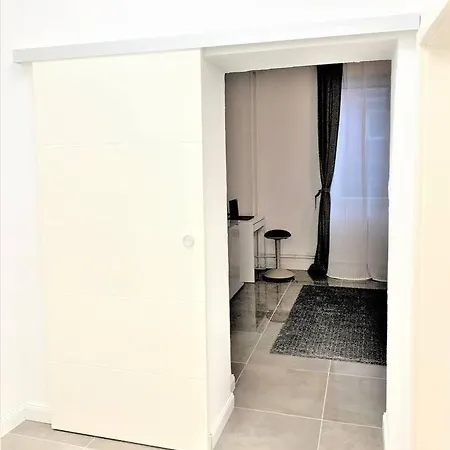 Stilvoll Eingerichtete In Essen-suedviertel Έσσεν