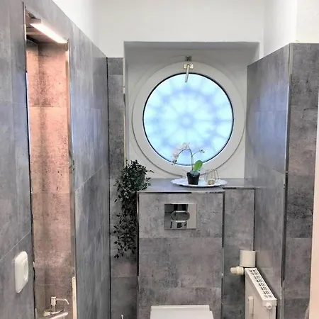 Stilvoll Eingerichtete In Essen-suedviertel