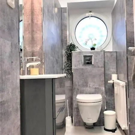 Apartamento Stilvoll Eingerichtete In Essen-suedviertel Essen