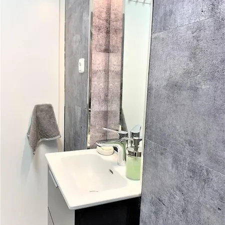 Stilvoll Eingerichtete In Essen-suedviertel *