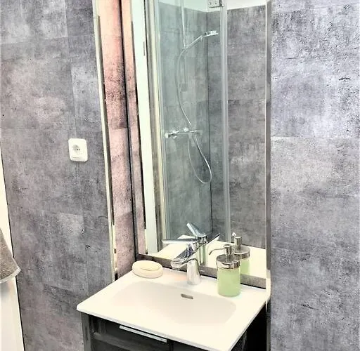 Appartement Stilvoll Eingerichtete In Essen-suedviertel *