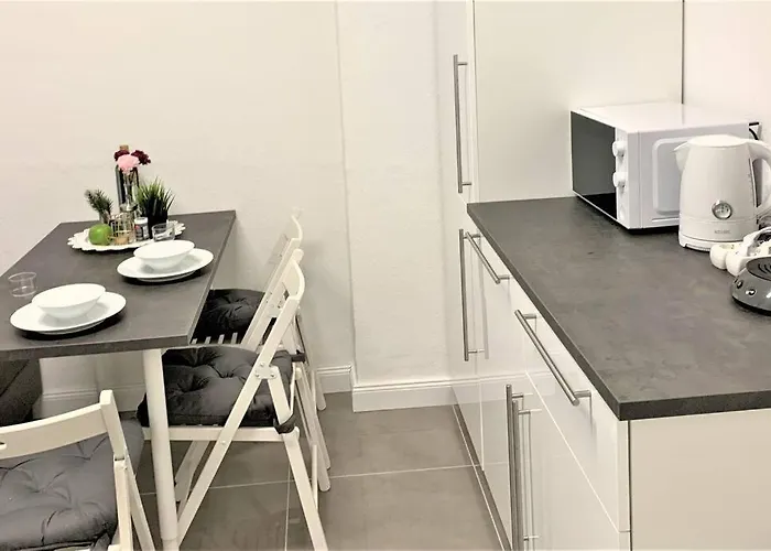 Stilvoll Eingerichtete In Essen-suedviertel Daire